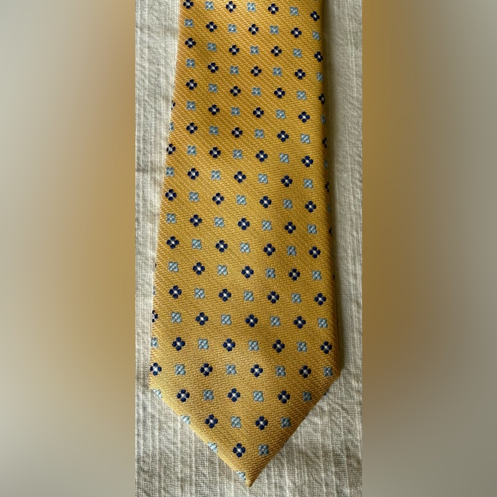 Nautica Yellow Tie with Blue and Light Blue Pattern
